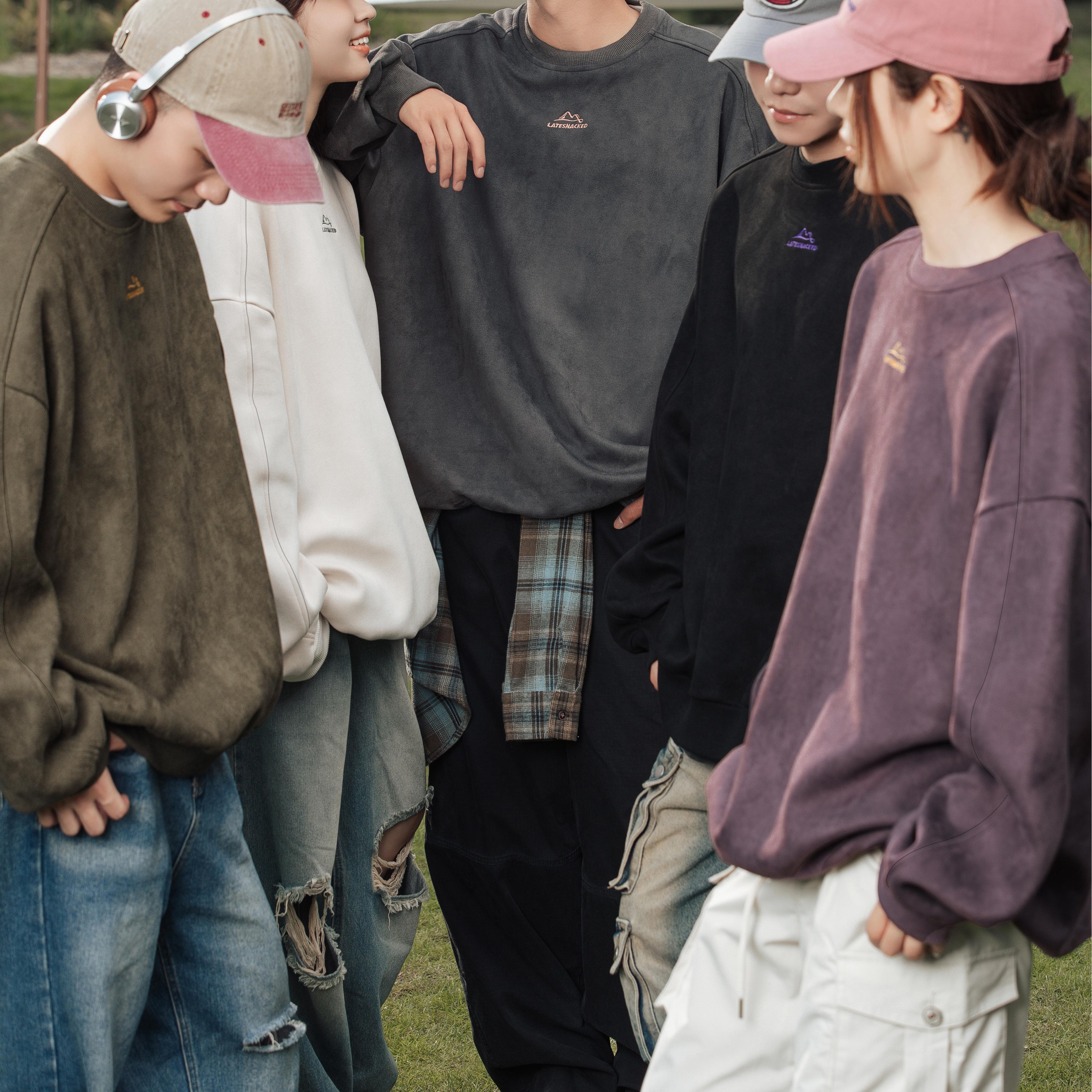 Style Core Aesthetics, New Style Trends Vintage Mountain Logo Fleece Sweatshirt