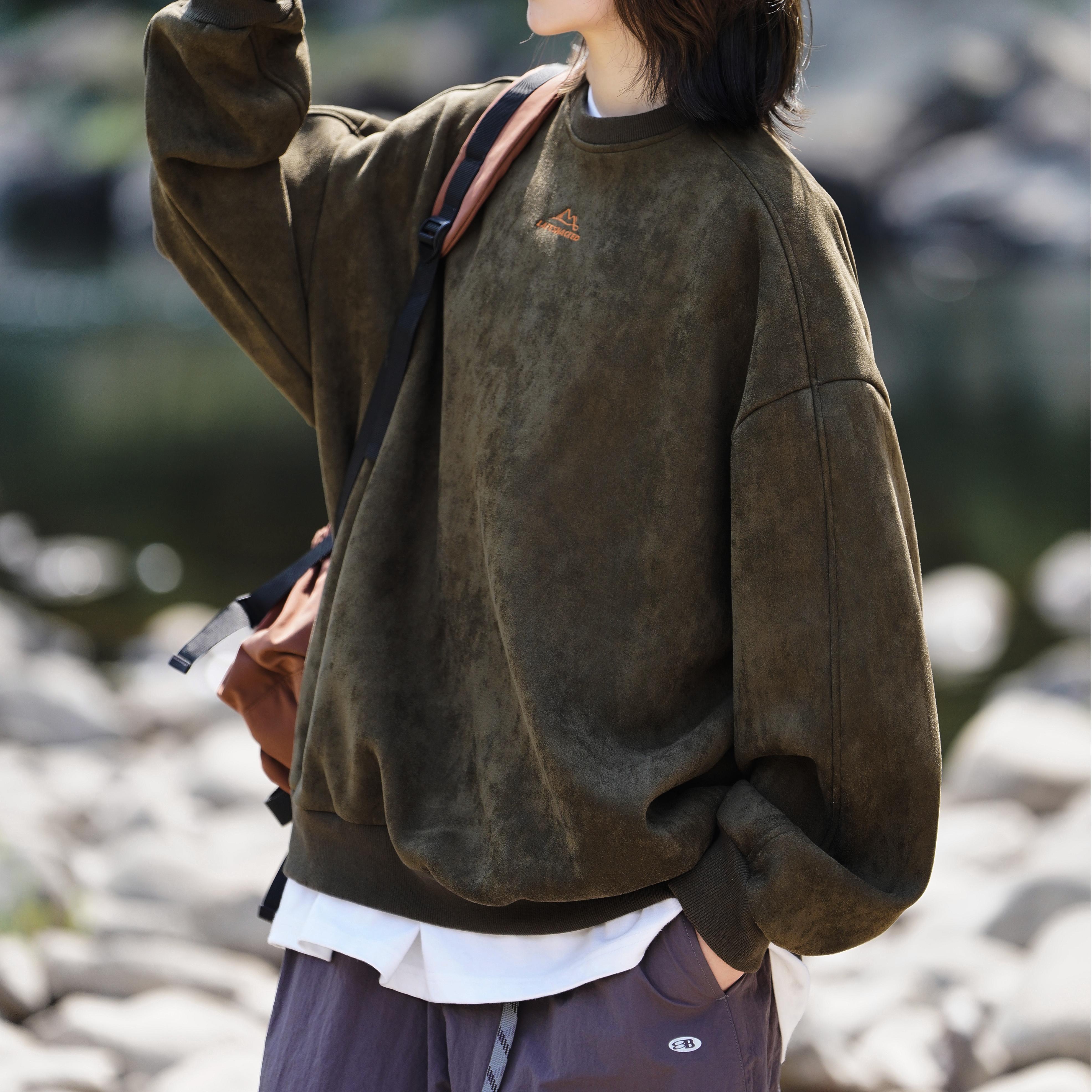 Style Core Aesthetics, New Style Trends Vintage Mountain Logo Fleece Sweatshirt