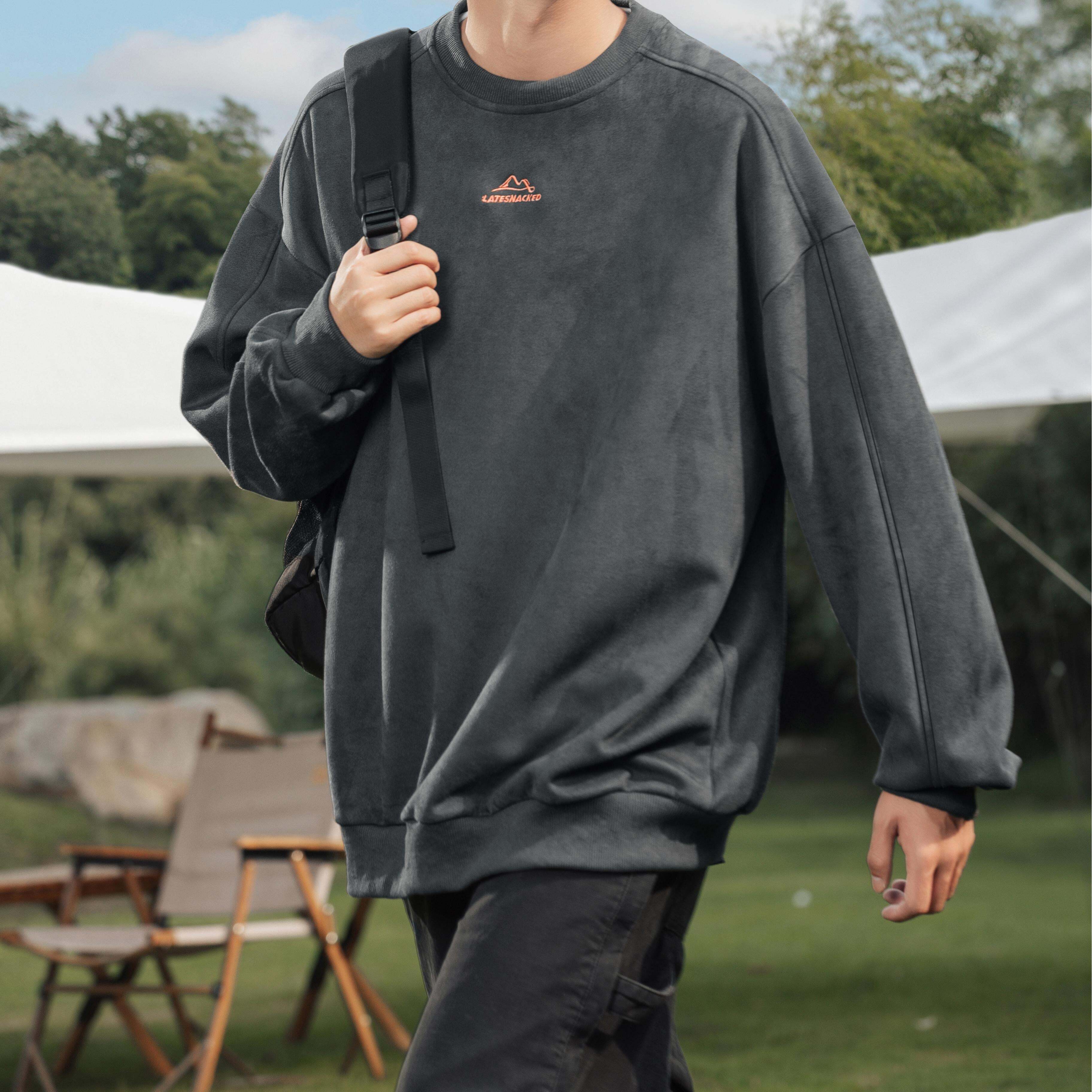 Style Core Aesthetics, New Style Trends Vintage Mountain Logo Fleece Sweatshirt